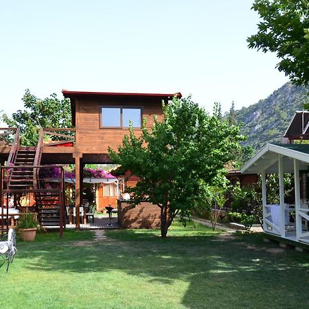 Lukkies Lodge Чирали Экстерьер фото